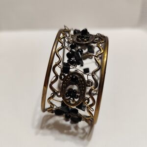 Vintage Gold Tone Wire Black Onyx Bead Cuff Bracelet Boho